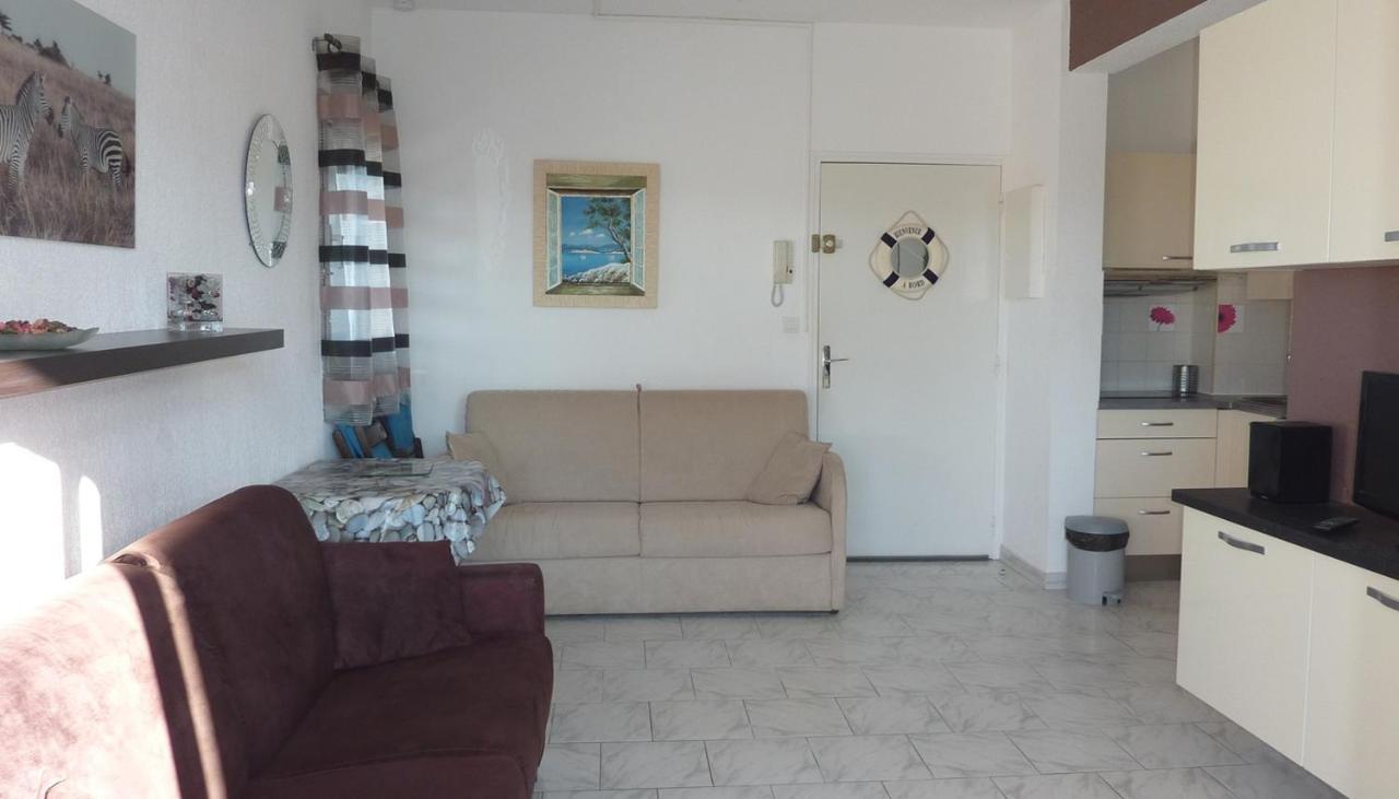 Studio Residence Bona, Vue Hippodrome Et Mer, Clim 히에레 외부 사진